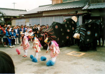獅子舞(吉岡地区)