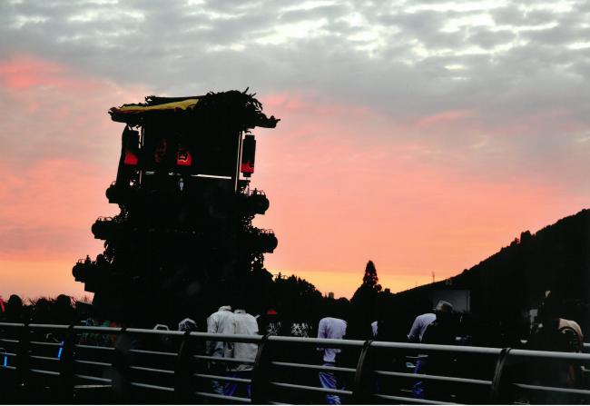 07入選(矢野匡昭)朝焼けに染まる