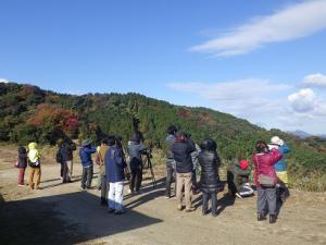 第3回自然観察会 双眼鏡の使い方を練習