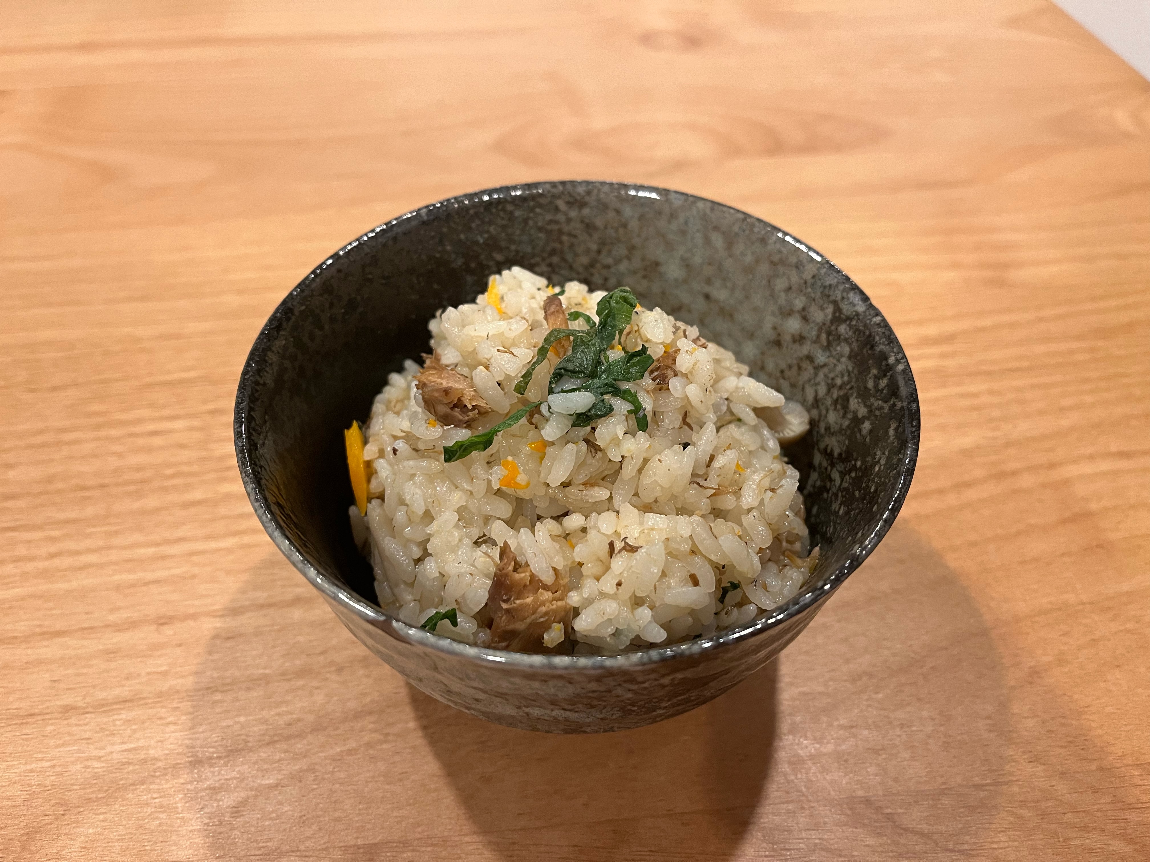 さばの味噌煮缶と昆布の炊き込みご飯
