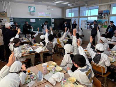 給食