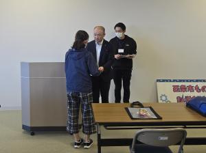 終了証授与
